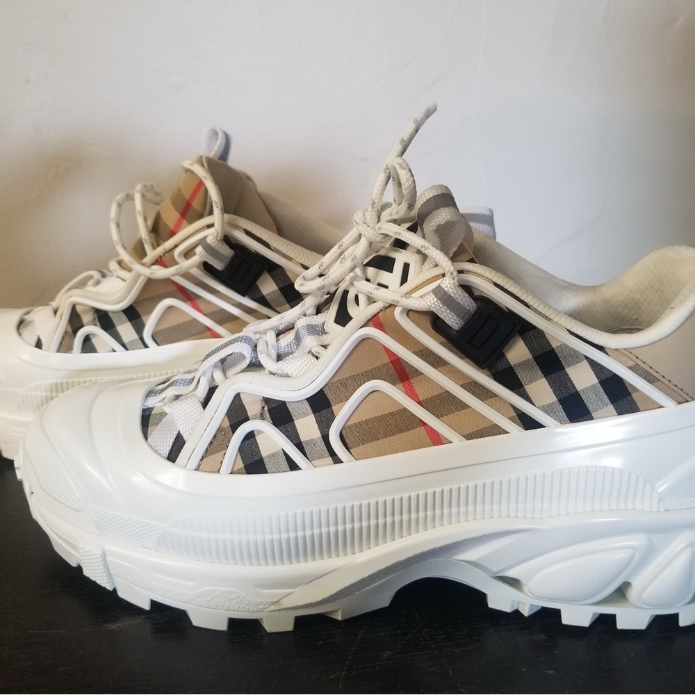 Burberry White and Tan Arthur Sneakers